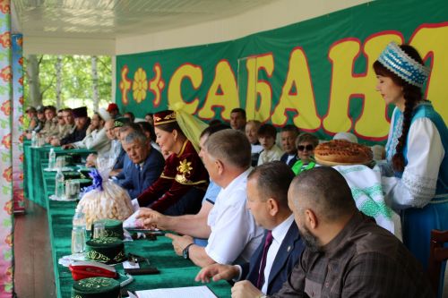 10 июня в Новошешминске прошел Сабантуй (фоторепортаж)