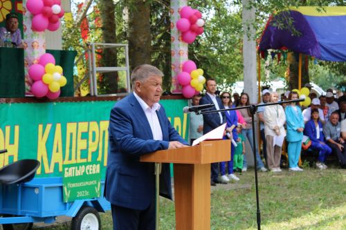10 июня в Новошешминске прошел Сабантуй (фоторепортаж)