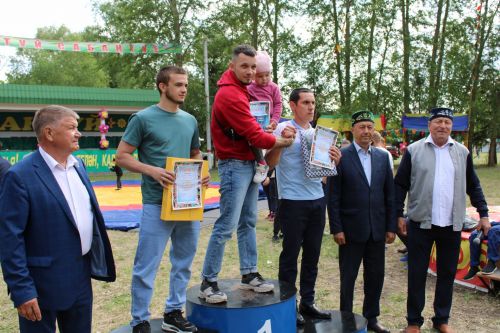 10 июня в Новошешминске прошел Сабантуй (фоторепортаж)