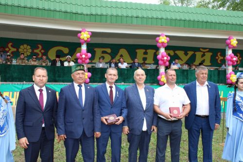 10 июня в Новошешминске прошел Сабантуй (фоторепортаж)