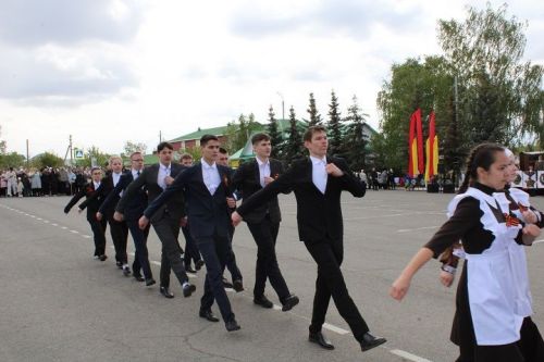 В Новошешминске состоялся митинг в честь Дня Победы (фоторепортаж)
