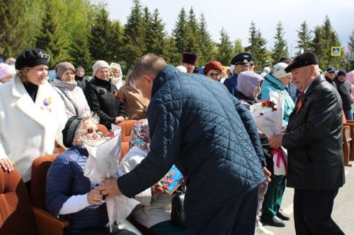 В Новошешминске состоялся митинг в честь Дня Победы (фоторепортаж)