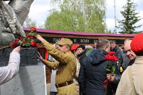 В Новошешминске состоялся митинг в честь Дня Победы (фоторепортаж)