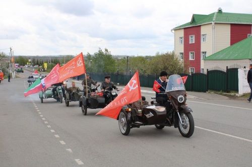 В Новошешминске состоялся митинг в честь Дня Победы (фоторепортаж)