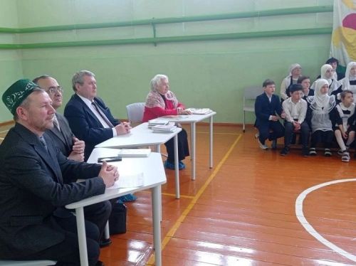 В Новошешминске прошел День татарской литературы