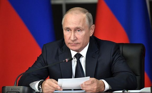 Владимир Путин подписал указ об льготном отпуске многодетным родителям