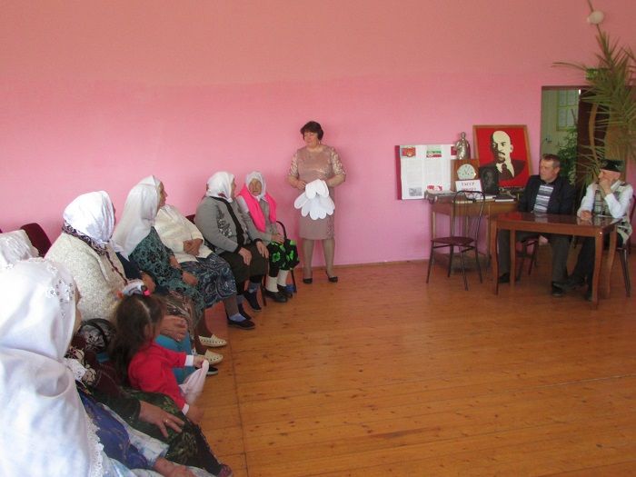 В Просто-Челнинском СДК был проведена встреча телятниц, свинарок-пенсионерок, которые работали в колхозе во времена ТАССР