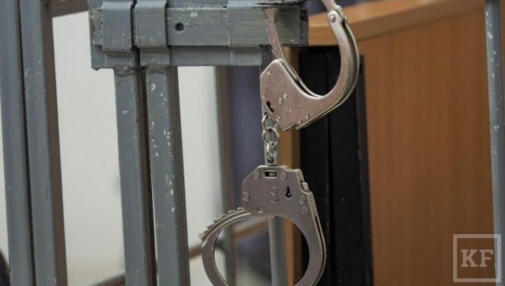 Житель Татарстана перепил и взял «в плен» группу подростков