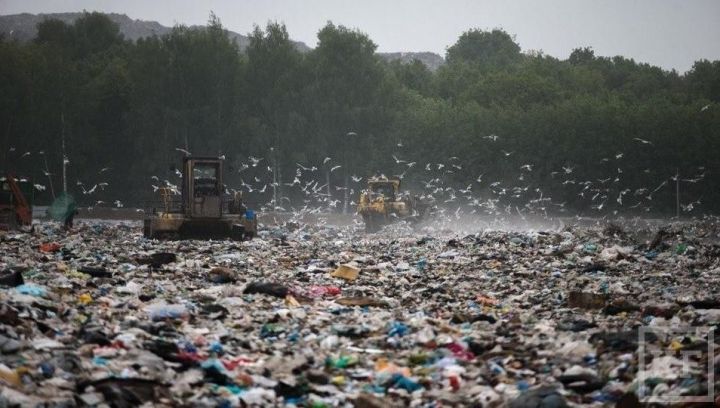 Росприроднадзор заявил о переполненных мусорных полигонах в Татарстане