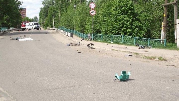 Пьяный водитель снес группу велосипедистов в Ивановской области, есть жертвы