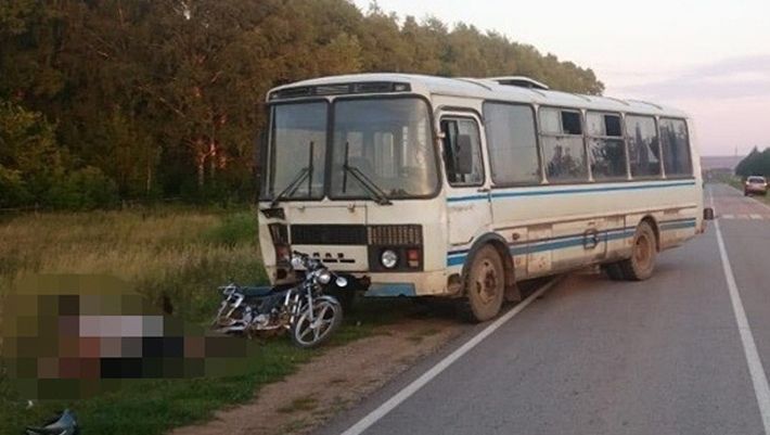 В Татарстане автобус насмерть сбил школьника на скутере