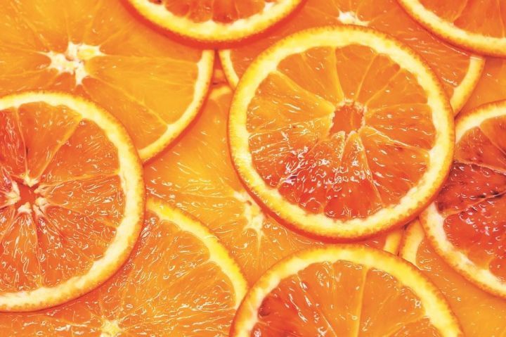 Ученые рассказали, как апельсины влияют на глаза