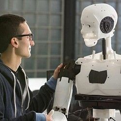 Российские ученые создали самообучающегося робота