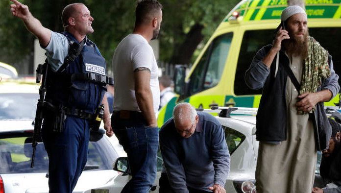 В Новой Зеландии во время нападений на мечеть погибли десятки человек