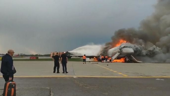 Пассажир сгоревшего в Шереметьево самолета рассказал что произошло на борту