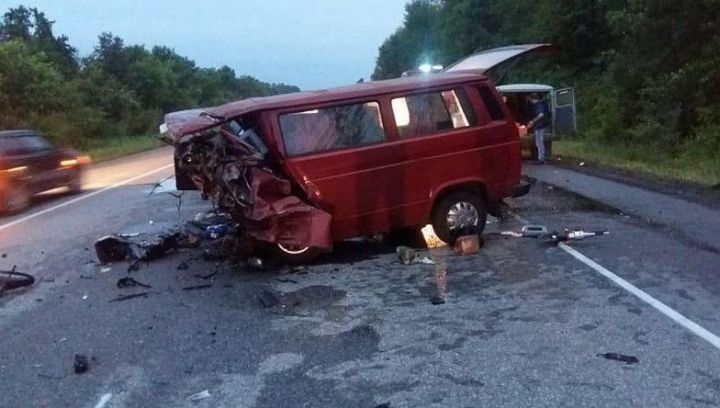 В жутком ДТП под Воронежем погибли восемь человек