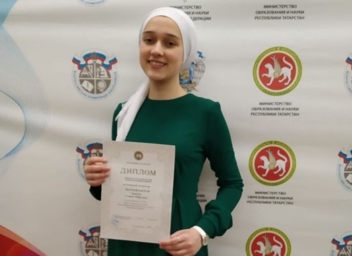 Учащаяся Зиреклинского лицея Альфина Зарипова стала победителем республиканской олимпиады по родной литературе