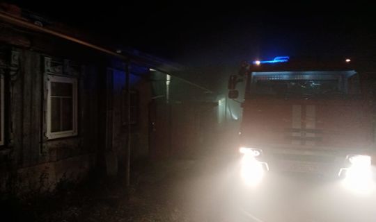 Мать и дочь погибли на пожаре в частном доме в Чистополе