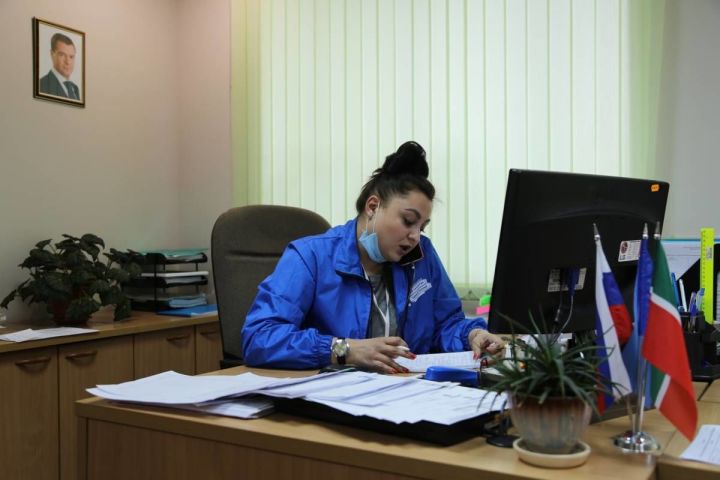 В Татарстане волонтёры «Единой России» помогут пенсионерам в покупке и доставке продуктов с ярмарок