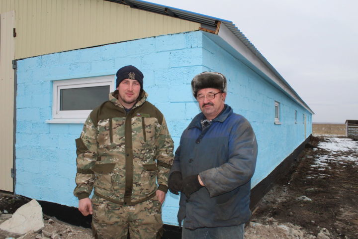Чертуш авылы фермеры Разил Ситдыйков грант акчасына яңа ферма төзегән