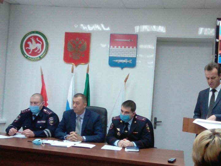 На заседании комиссии обсудили вопросы безопасности дорожного движения в Новошешминском районе