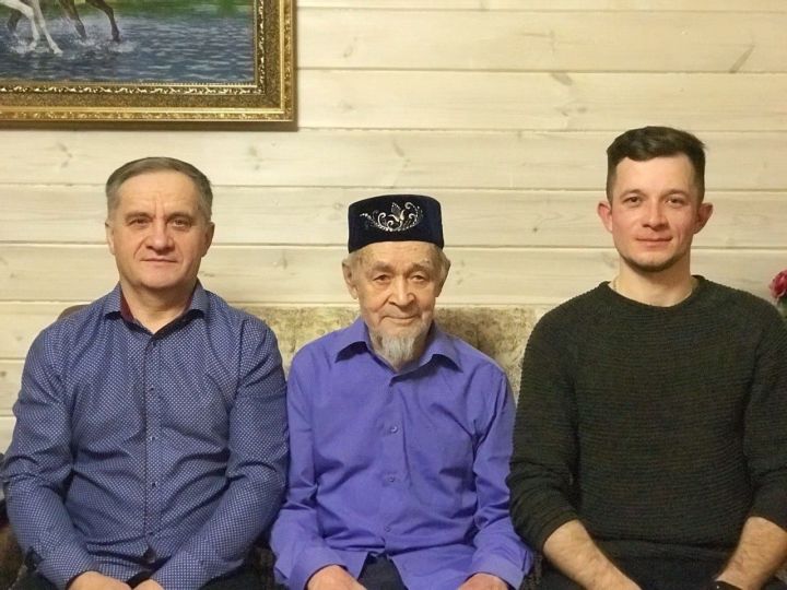 Сегодня, 15 декабря, свое 90-летие отмечает Хази Назипович Кадыров из села Зиреклы