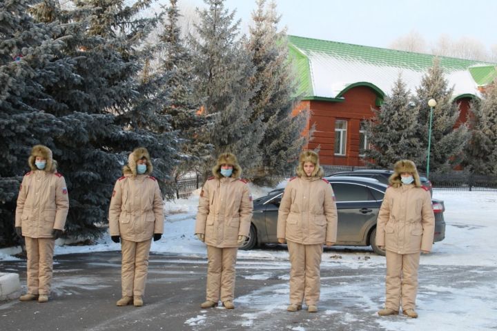 В Новошешминске состоялся митинг, посвященный Дню неизвестного солдата