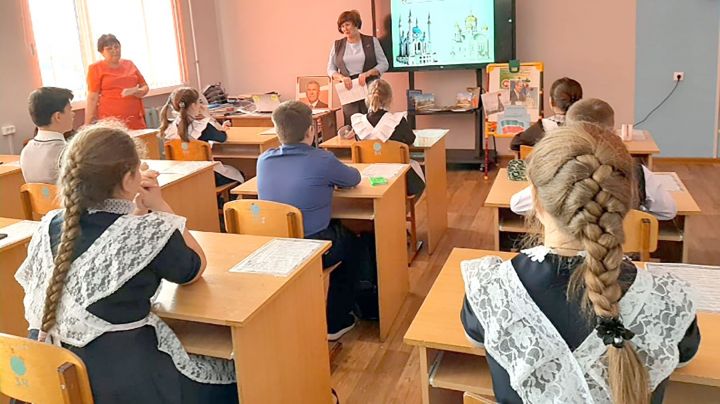 В школах Новошешминского района начались парламентские уроки