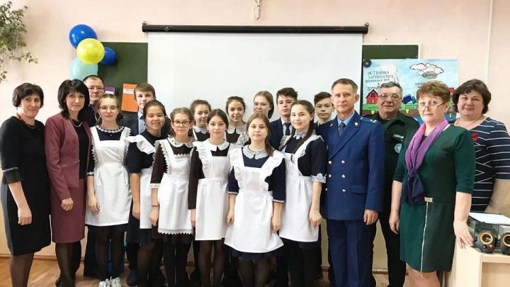 «Как решить проблему раздельного мусора?»: экологическое мероприятие в Новошешминской гимназии