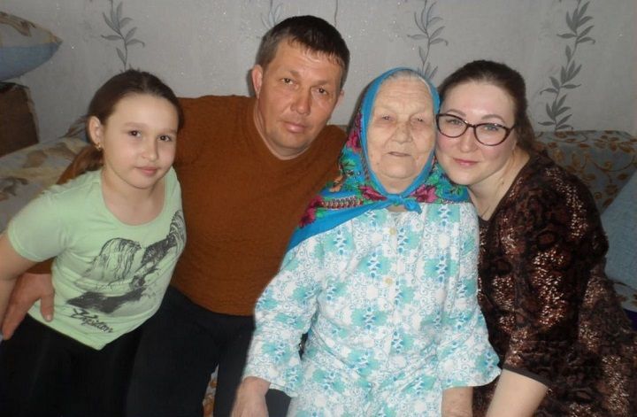 12 апреля день рожденья отмечает труженица тыла Салимханова Разия Минвалиевна из села Зиреклы