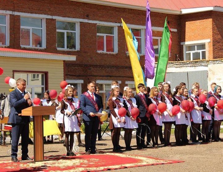 «Последний звонок» не отменяется в двух школах Новошешминского района