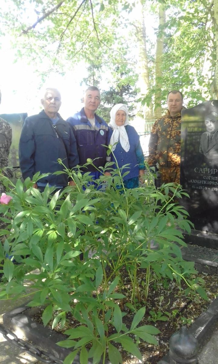 Ветераны Новошешминского РОВД отдали дань памяти своим коллегам