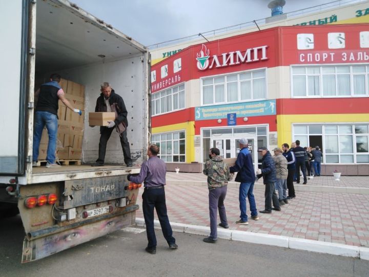 В Новошешминск пришла четвертая партия благотворительной помощи в рамках акции «Ярдэм янэшэ!Помощь рядом!»