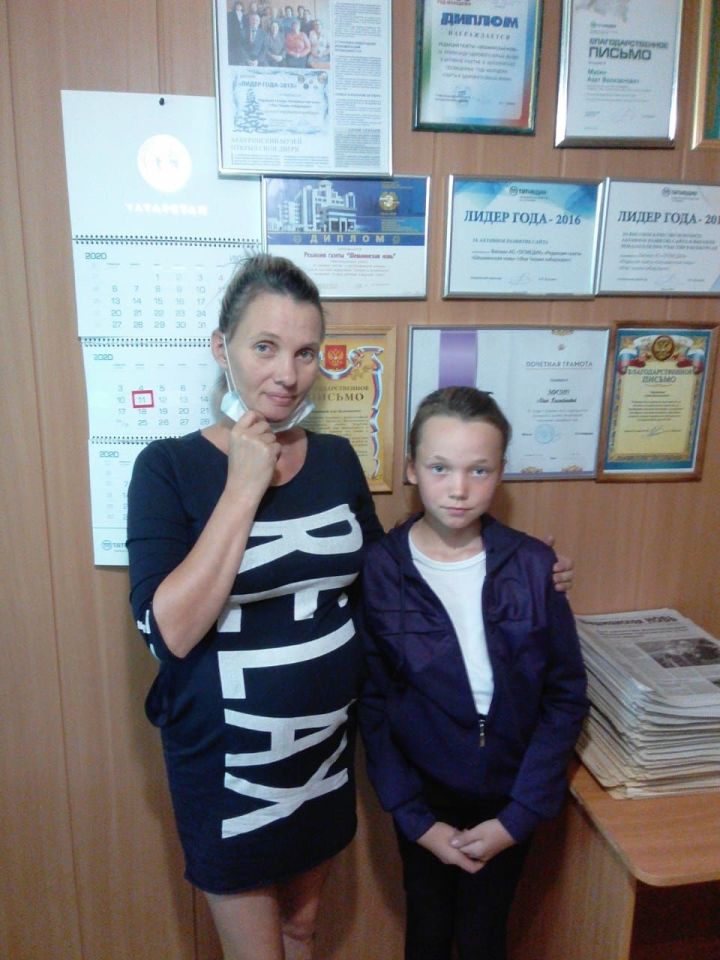 Редакция газеты «Шешминская новь» помогла собраться в школу ученице из многодетной семьи