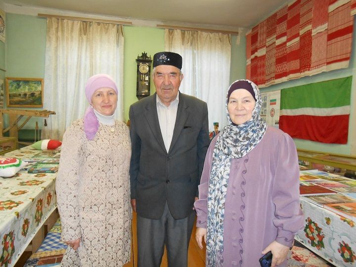 В Новошешминском районе прошли встречи с татарской писательницей Фаузией Байрамовой