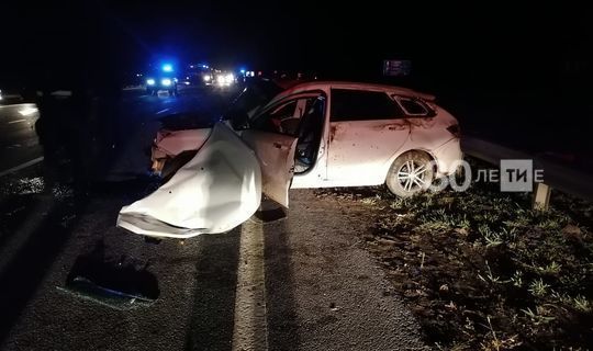 Два человека погибли и один пострадал в страшной аварии на трассе М7 в Татарстане