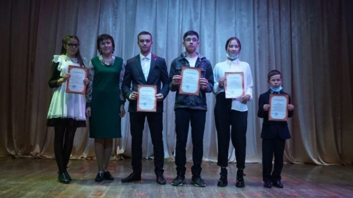 Новошешминских школьников наградили на районном фестивале «Детство без границ»