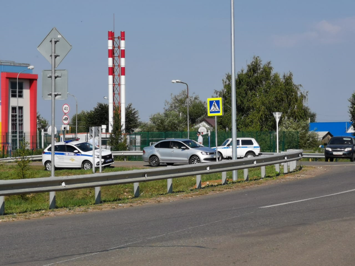 В Новошешминском районе у должника по налогам арестовали автомобиль