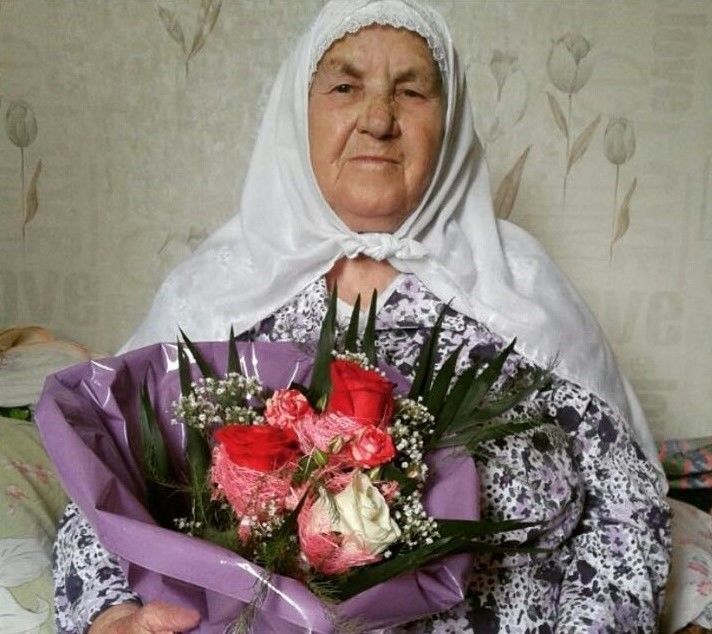 Труженица тыла Гарифуллина Салися Фахуртдиновна из села Шахмайкино отметила 90-летие