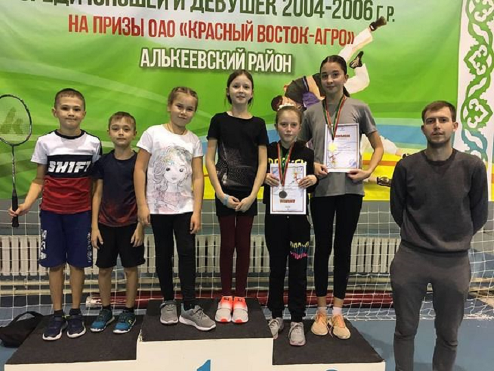 Молодые бадминтонистки Новошешминска - призеры республиканских состязаний