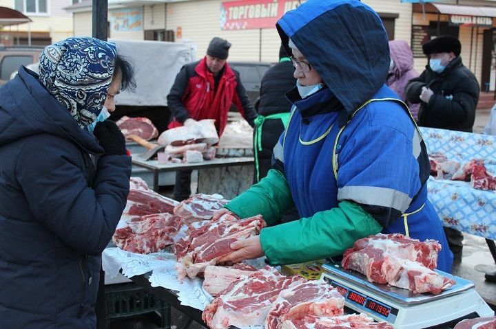 4 декабря в Новошешминске прошла сельскохозяйственная ярмарка (фоторепортаж)