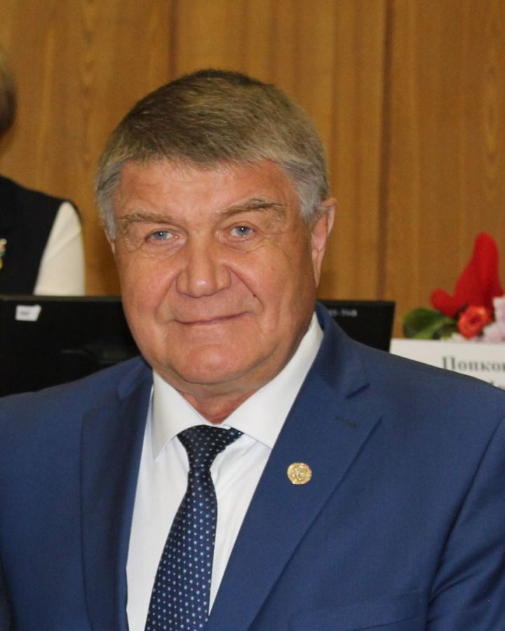 Глава района Вячеслав Козлов награжден медалью "100 лет образования ТАССР"