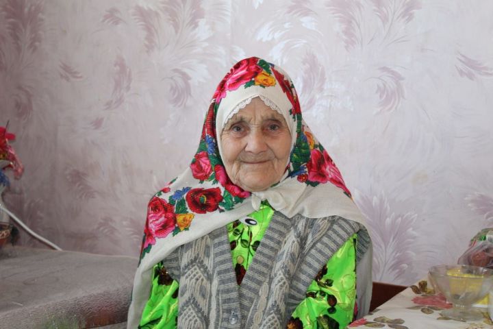 22 февраля труженице тыла Зайнаб Исмагиловой из села Тубылгы Тау исполняется 90 лет