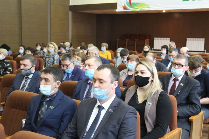 На заседании Совета Новошешминского муниципального района обсужден вопрос деловой активности населения (фото)