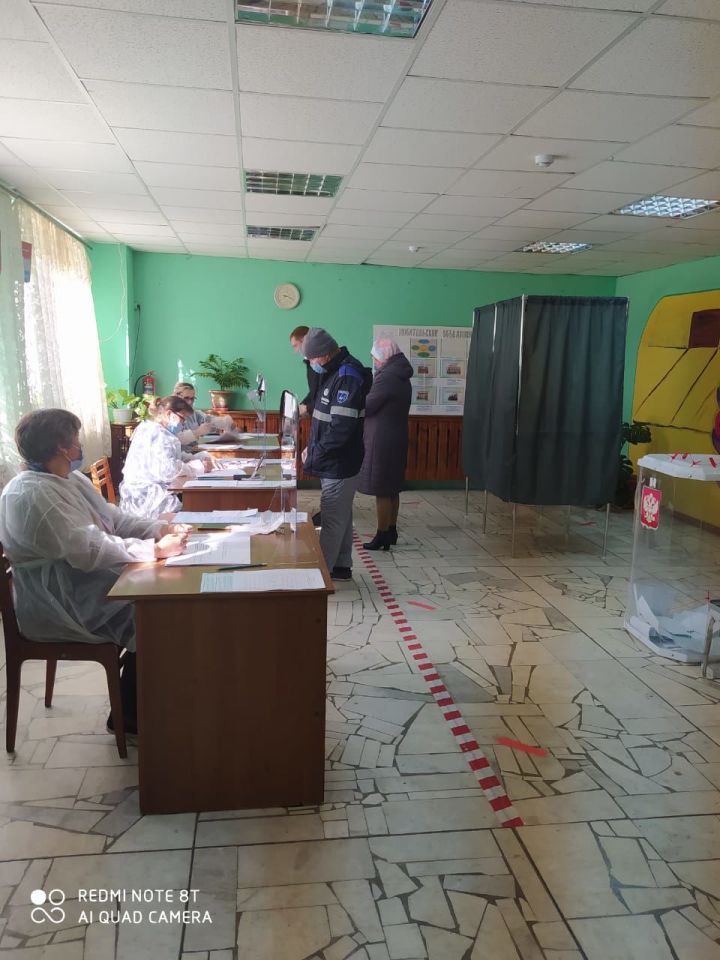 К 15 часам проголосовали более 9000 избирателей Новошешминского района
