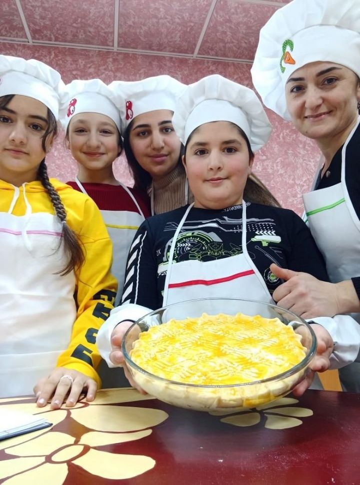 В Доме Дружбы народов прошёл мастер-класс по приготовлению национального армянского блюда