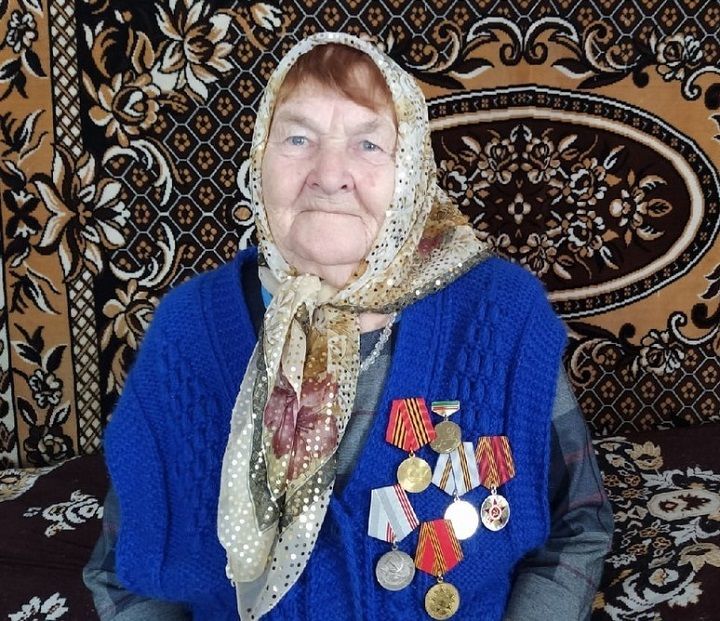 9 февраля 90-летие отметила труженица тыла из деревни Екатериновка Анна Павловна Иванова