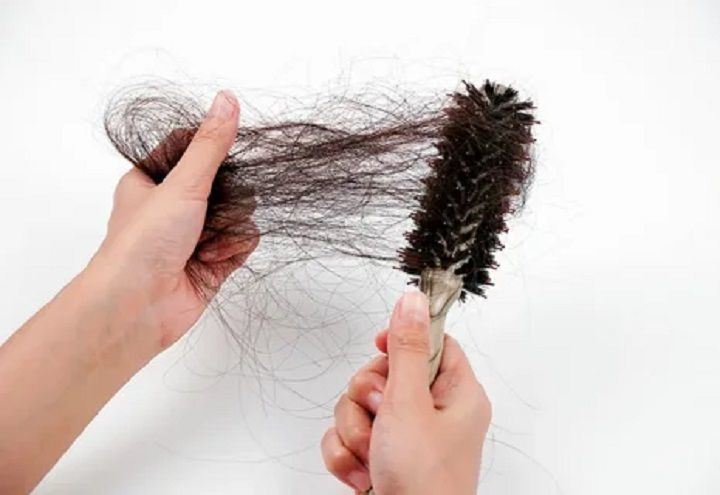 Как остановить выпадение волос: эффективные методы