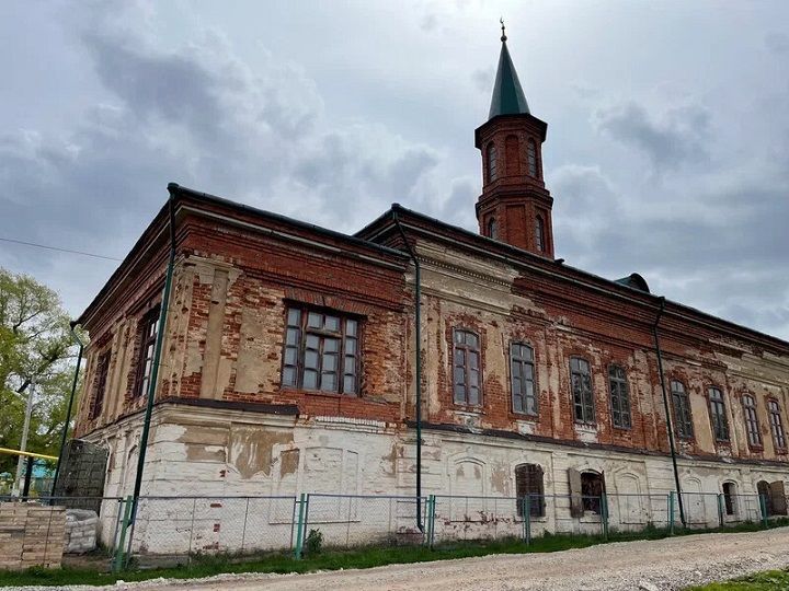 В Кукморском районе продолжается реставрация  соборной мечети