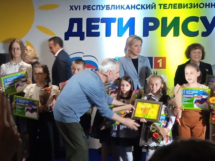 Виктория Михайлова -  призер республиканского конкурса «Дети рисуют страну»